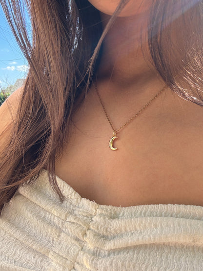 Mond Charm